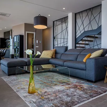 The View أوباتيا