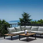Villa The View