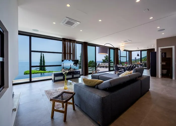 The View * أوباتيا